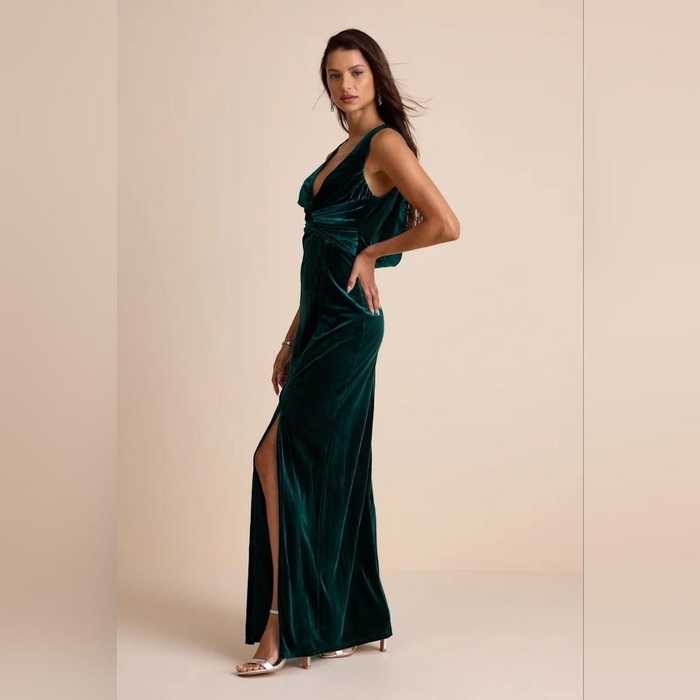 Emerald Green Velvet Evening Gown with Open Back - Picture 3 of 11